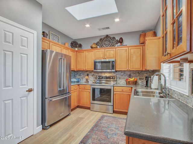 19760 N LOS ALTOS Way, Surprise, AZ 85374