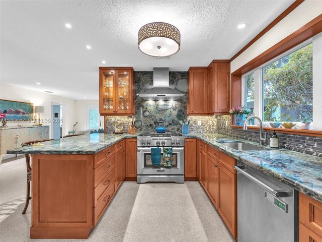 1023 Polk St, Hollywood, FL 33019