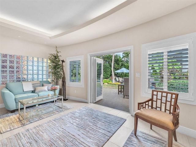 1023 Polk St, Hollywood, FL 33019