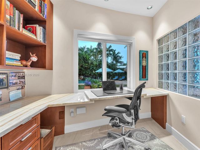 1023 Polk St, Hollywood, FL 33019