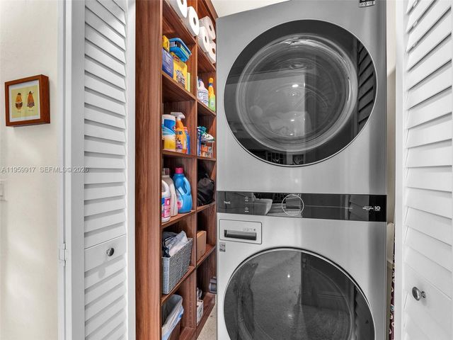 1023 Polk St, Hollywood, FL 33019