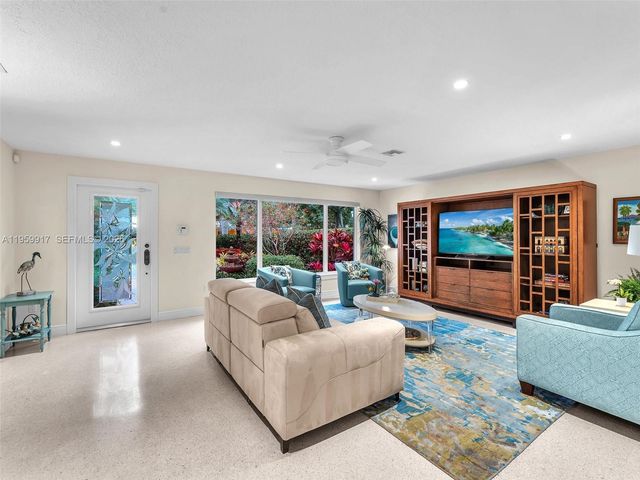 1023 Polk St, Hollywood, FL 33019