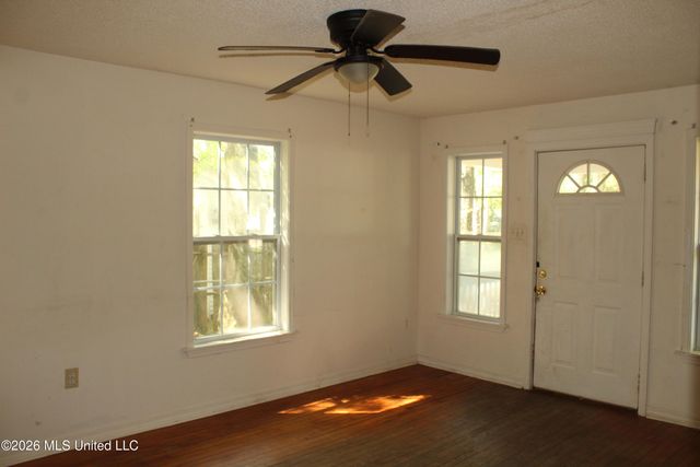 1110 Williams Street, Pascagoula, MS 39567