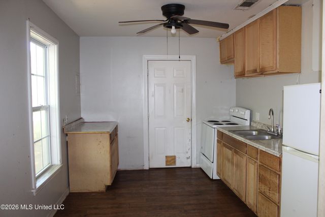 1110 Williams Street, Pascagoula, MS 39567