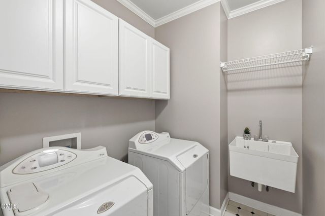 102 Southglen Drive, Cary, NC 27518