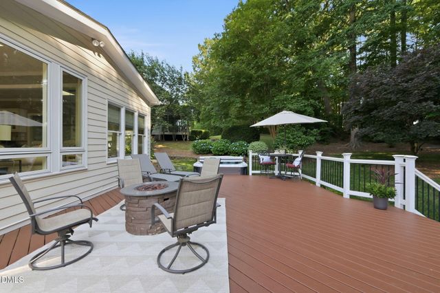 102 Southglen Drive, Cary, NC 27518