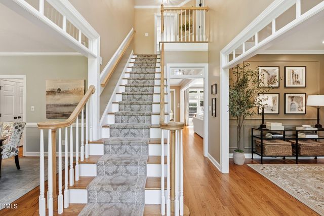 102 Southglen Drive, Cary, NC 27518