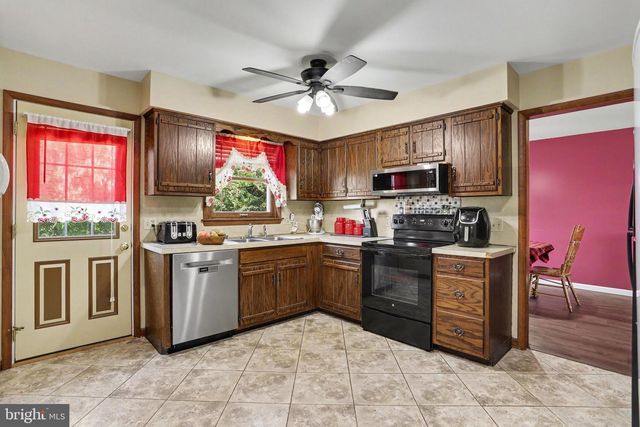 1565 OLD MOUNTAIN RD, Wellsville, PA 17365