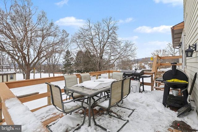 1565 OLD MOUNTAIN RD, Wellsville, PA 17365