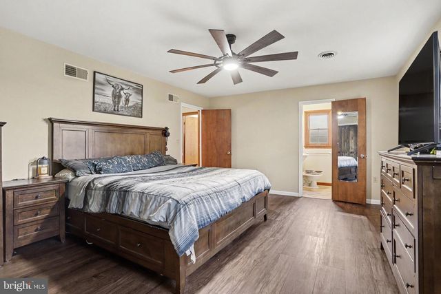 1565 OLD MOUNTAIN RD, Wellsville, PA 17365