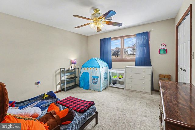 1565 OLD MOUNTAIN RD, Wellsville, PA 17365