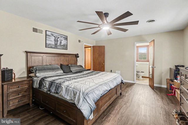 1565 OLD MOUNTAIN RD, Wellsville, PA 17365