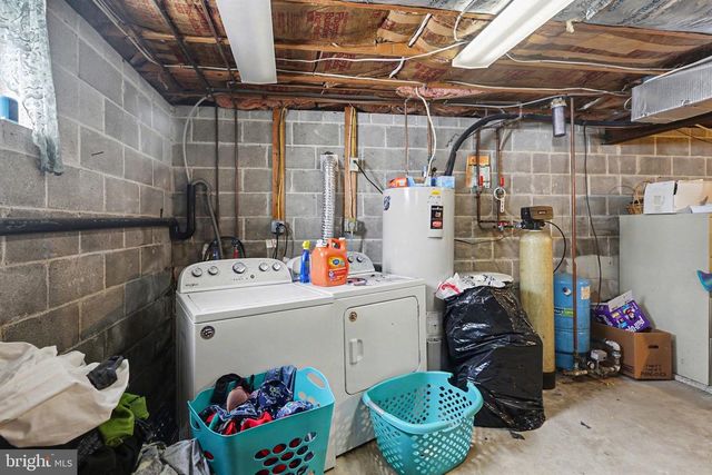 1565 OLD MOUNTAIN RD, Wellsville, PA 17365