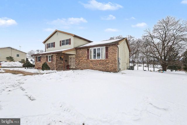 1565 OLD MOUNTAIN RD, Wellsville, PA 17365