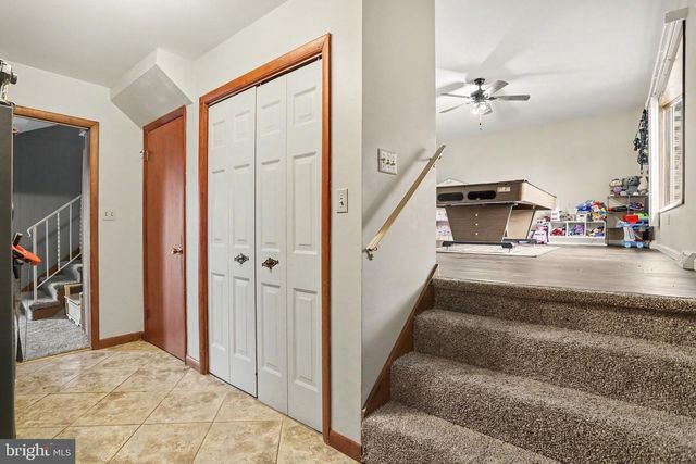 1565 OLD MOUNTAIN RD, Wellsville, PA 17365