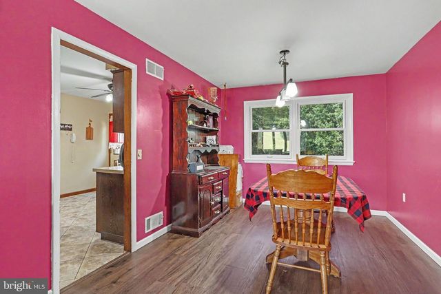 1565 OLD MOUNTAIN RD, Wellsville, PA 17365