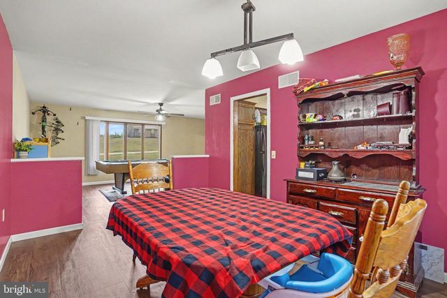 1565 OLD MOUNTAIN RD, Wellsville, PA 17365