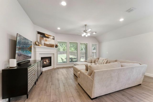 228 W Netleaf Court, Montgomery, TX 77316