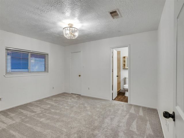 32 Sarita Road, Angleton, TX 77515