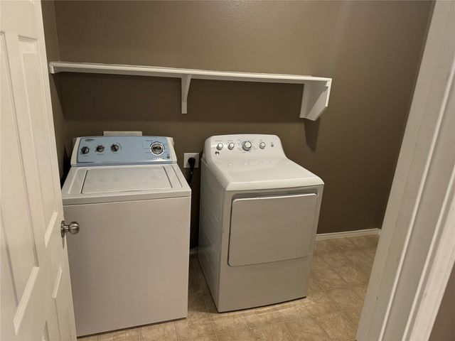 805 Underhill Drive, Arlington, TX 76002