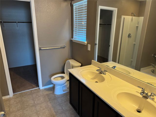 805 Underhill Drive, Arlington, TX 76002