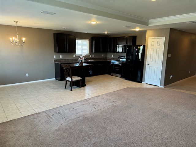 805 Underhill Drive, Arlington, TX 76002