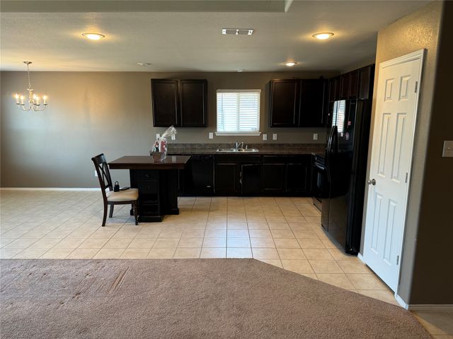 805 Underhill Drive, Arlington, TX 76002
