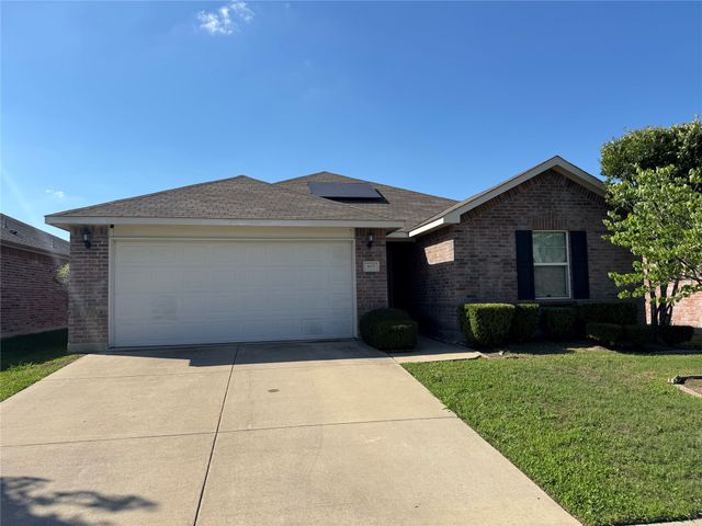 805 Underhill Drive, Arlington, TX 76002