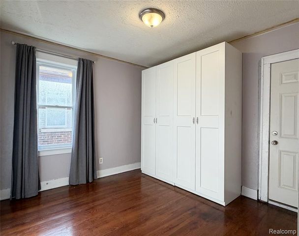 2710 Clements Street, Detroit, MI 48238