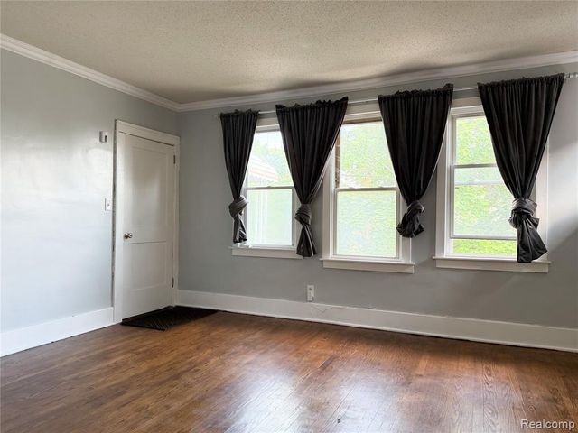 2710 Clements Street, Detroit, MI 48238