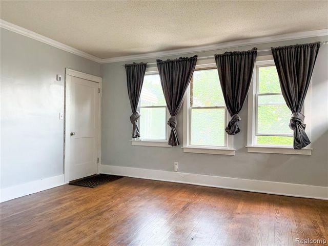 2710 Clements Street, Detroit, MI 48238