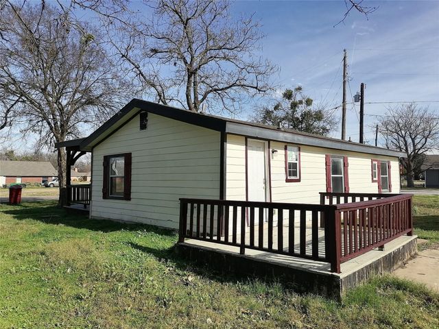 603 Mckinney Street, Farmersville, TX 75442