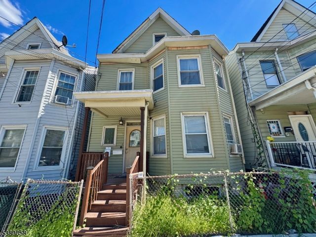 206 N 6Th St, Prospect Park Boro, NJ 07508