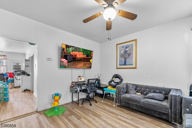 206 N 6Th St, Prospect Park Boro, NJ 07508