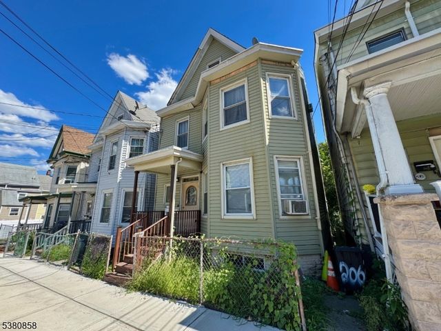 206 N 6Th St, Prospect Park Boro, NJ 07508