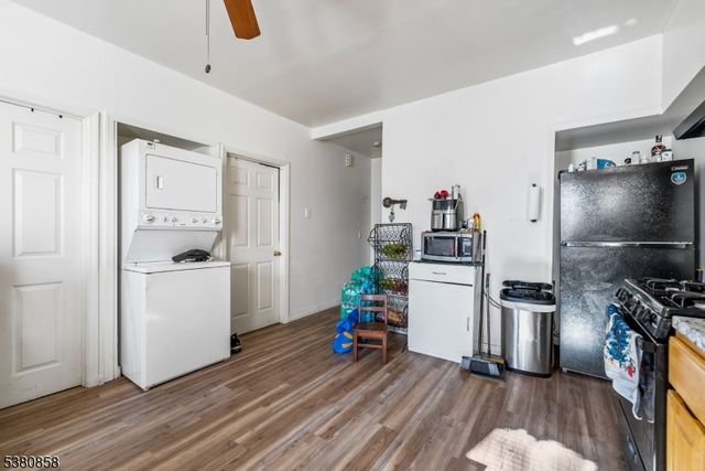 206 N 6Th St, Prospect Park Boro, NJ 07508