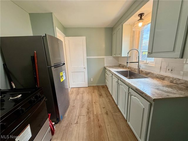 434 N Bon Air Avenue, Youngstown, OH 44509