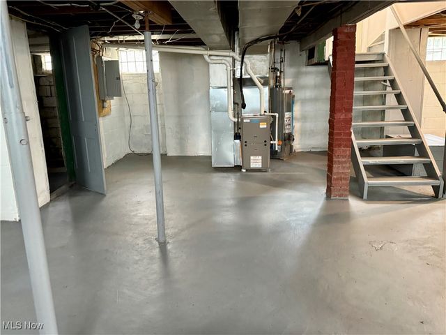 434 N Bon Air Avenue, Youngstown, OH 44509