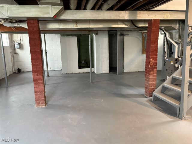 434 N Bon Air Avenue, Youngstown, OH 44509