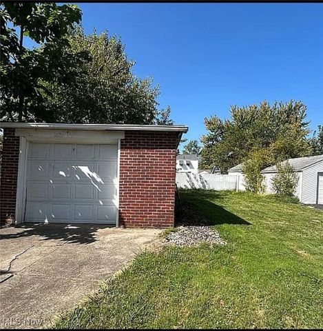 434 N Bon Air Avenue, Youngstown, OH 44509