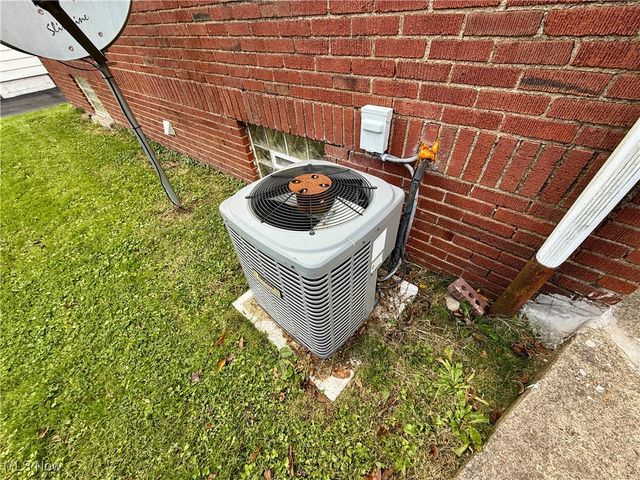 434 N Bon Air Avenue, Youngstown, OH 44509