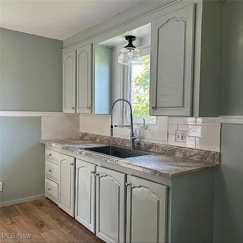 434 N Bon Air Avenue, Youngstown, OH 44509