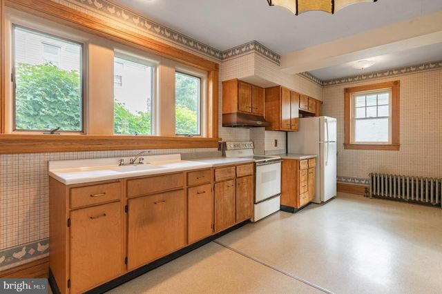 2105 SUSQUEHANNA RD, Abington, PA 19001