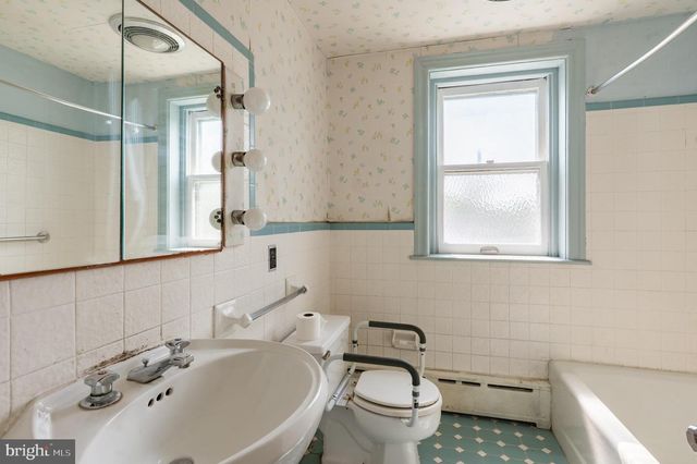 2105 SUSQUEHANNA RD, Abington, PA 19001