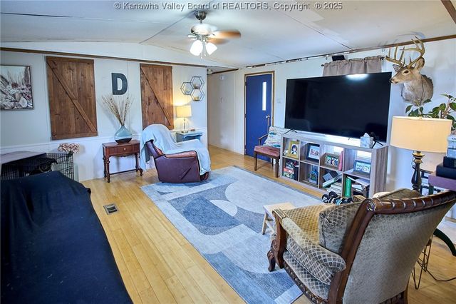 4578 Barton Chapel Road, Fraziers Bottom, WV 25082