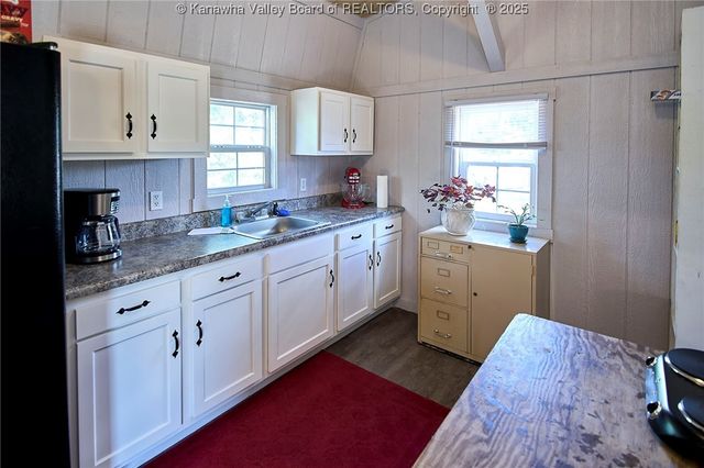 4578 Barton Chapel Road, Fraziers Bottom, WV 25082