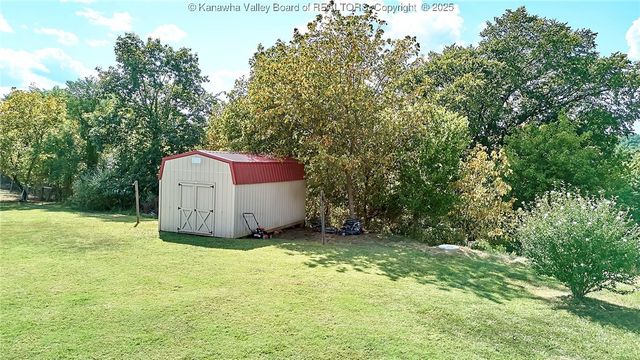 4578 Barton Chapel Road, Fraziers Bottom, WV 25082
