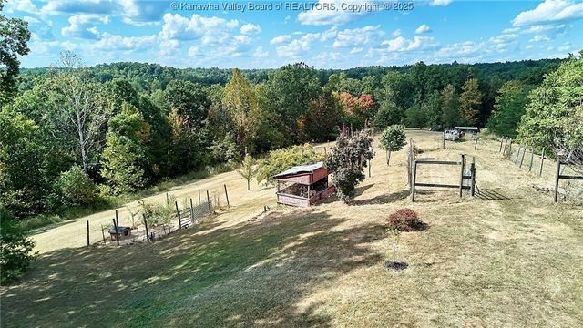 4578 Barton Chapel Road, Fraziers Bottom, WV 25082