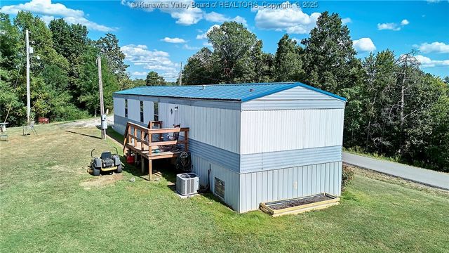 4578 Barton Chapel Road, Fraziers Bottom, WV 25082