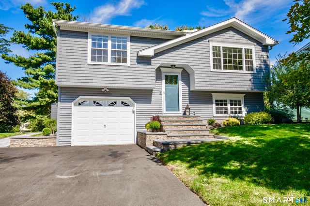 130 Meetinghouse Ridge, Meriden, CT 06450